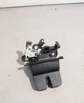 Skoda Octavia Mk3 (5E) Tailgate/trunk/boot lock/catch/latch 5E0827505 052508010815