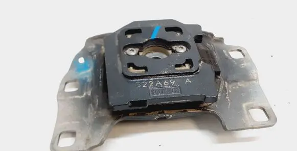 Volvo V40 Engine mount bracket 322A69A