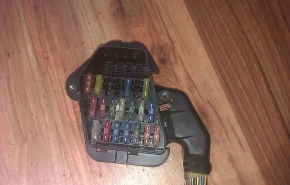 Audi A6 S6 C4 4A Fuse box set