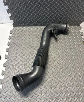 Intercooler hose/pipe