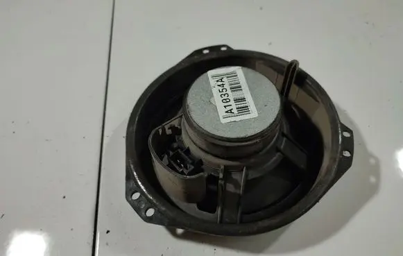 Opel Vivaro Front door speaker