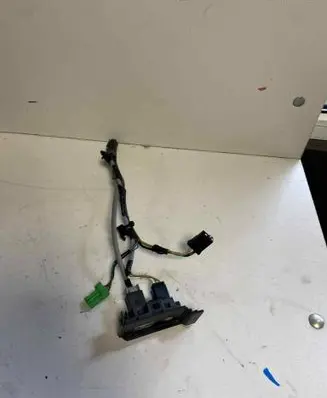 Volvo V60 AUX in-socket connector 31285608 8M5T19A164VA ARRAT