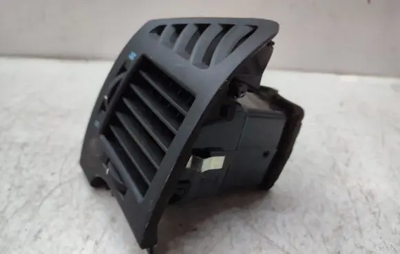 Hyundai Sonata Dashboard side air vent grill/cover trim