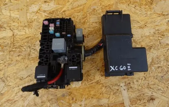Volvo XC60 Fuse module 31384034