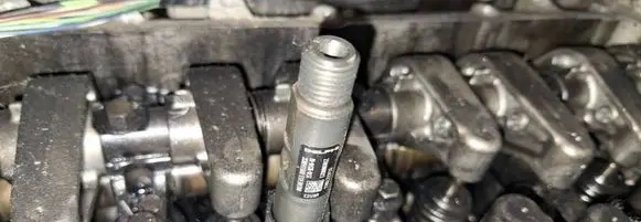 Fuel injector