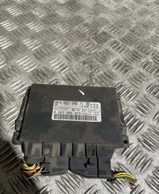 Mercedes-Benz E W211 Parking PDC control unit/module A0255457132