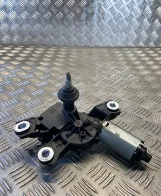 Volkswagen PASSAT B7 Rear window wiper motor 3C9955711
