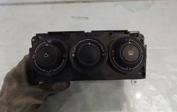 Citroen C3 Picasso Climate control unit
