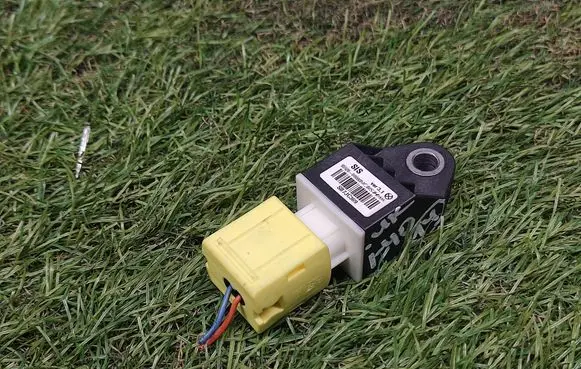 Hyundai i40 Airbag deployment crash/impact sensor 959200U000