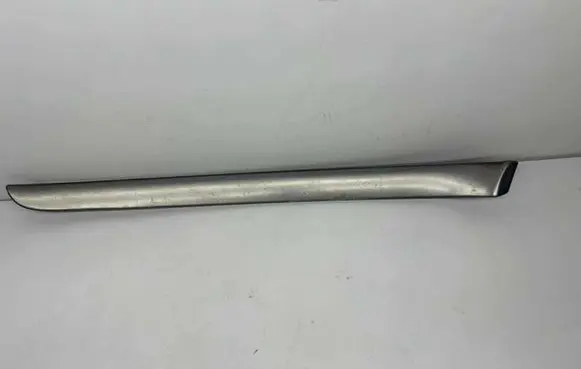 Audi A4 S4 B6 8E 8H Front door trim bar 8E0867409