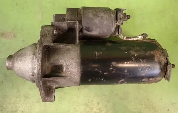 Volkswagen PASSAT B5 Starter motor 1005821478