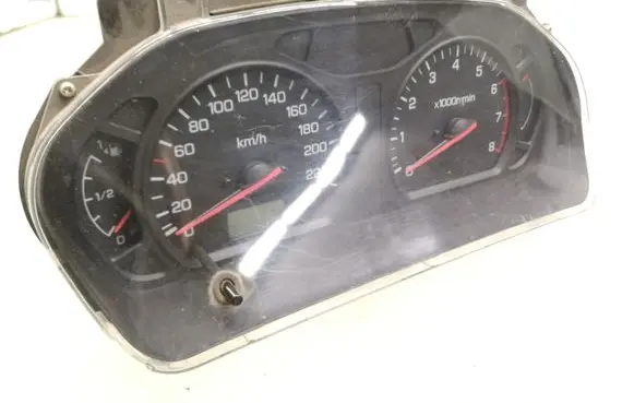 Mitsubishi Space Wagon Speedometer (instrument cluster) MR381549