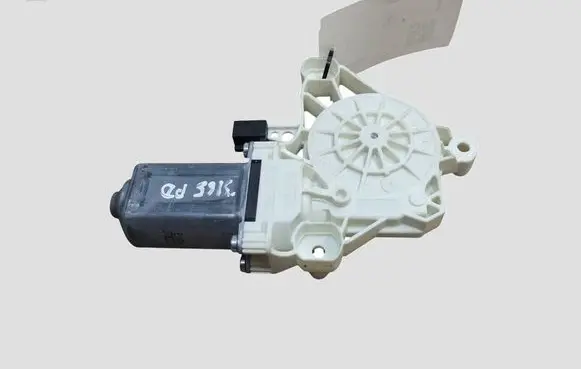 Mercedes-Benz EQE v295 Front door window regulator motor A0009065008