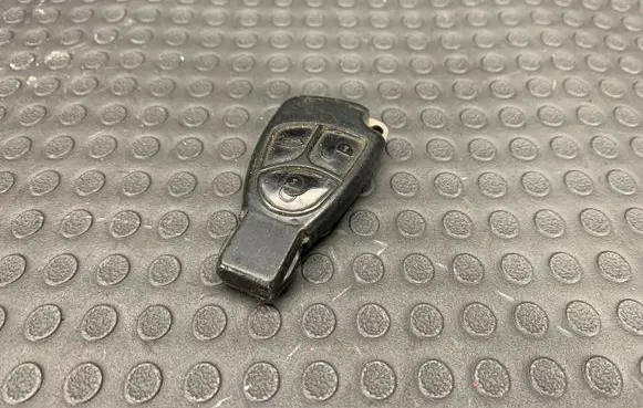 Mercedes-Benz A W169 Ignition key/card 