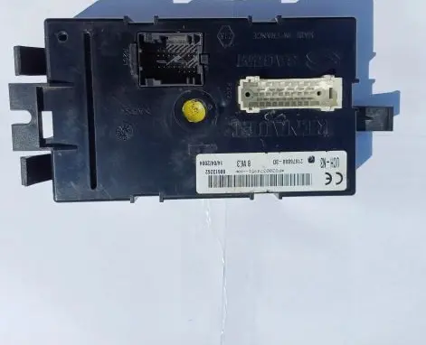 Renault Trafic II (X83) Engine control unit/module P8200374951H 216768803D UCHN3
