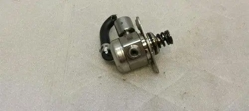 Audi A4 S4 B9 8W Mechanical fuel pump 04E127025B