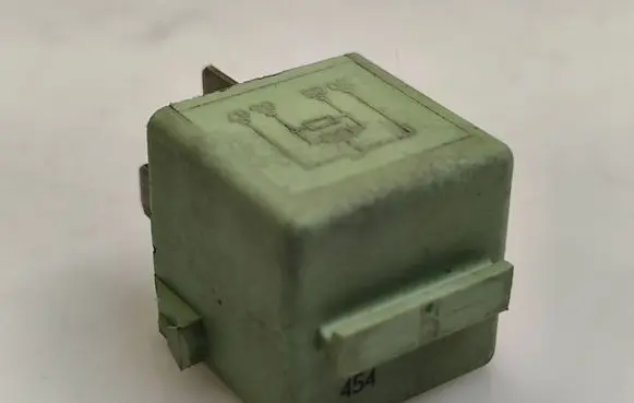 BMW 5 E39 Other relay 8366600 6136 V23134K59X222