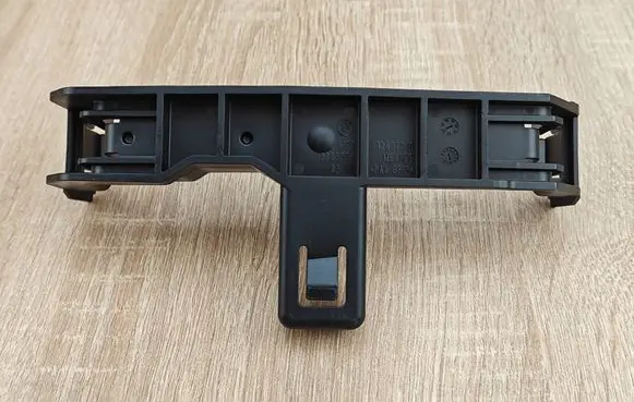 BMW X4 G02 Battery bracket 8703396