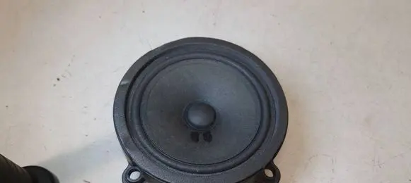 Mercedes-Benz Sprinter W906 Front door speaker A9068270060 9068270060