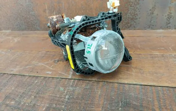BMW 3 E92 E93 Headlight part 1307022434 1305310179