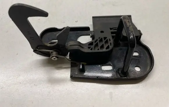 Volkswagen Touran I Engine bonnet/hood lock/latch loop/hook 1T0823480A