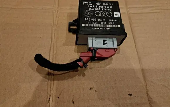 Audi A4 S4 B7 8E 8H Light module LCM 8P0907357B 5LA00837900 00020387