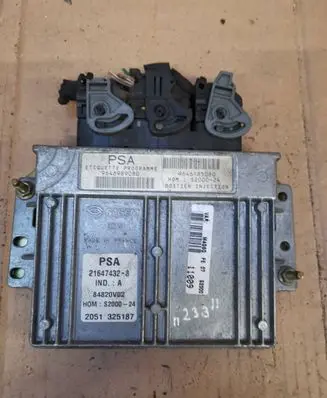 Citroen Berlingo Engine control unit/module 9646989080