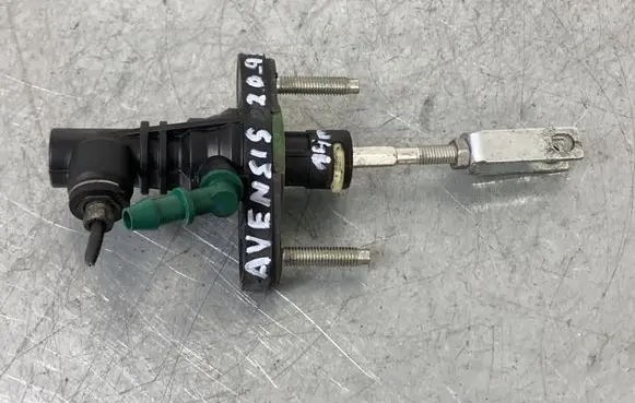 Clutch slave cylinder