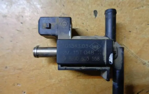 Nissan Qashqai Air pressure sensor 8200603558