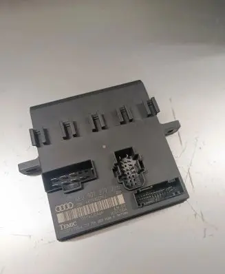 Audi A8 S8 D3 4E Comfort/convenience module 4E0907279J 00007898B4 4E0910279J