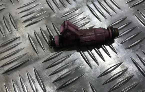 Fuel injector