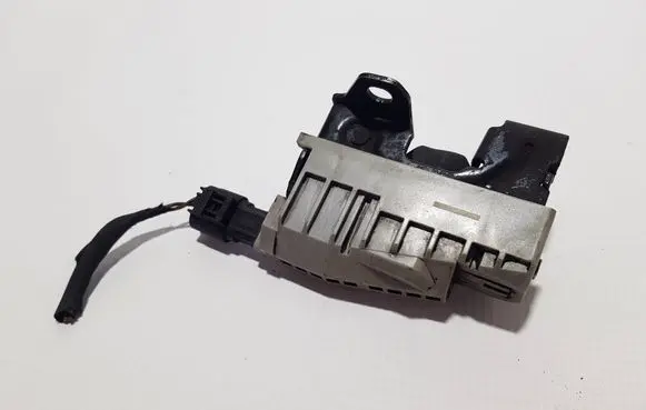 Mercedes-Benz E W212 Engine bonnet/hood lock/catch 2128210251BBGF A2128210251