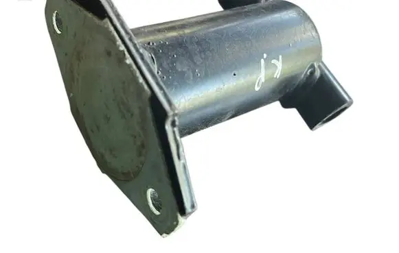 Porsche 911 996 Front bumper mounting bracket