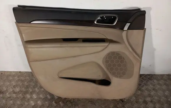 Jeep Grand Cherokee Front door card panel trim