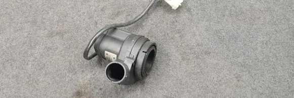 BMW 7 E38 Engine control unit/module fan 1745181