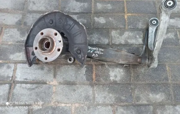 Volkswagen Touareg I Front wheel hub 7L6407258A