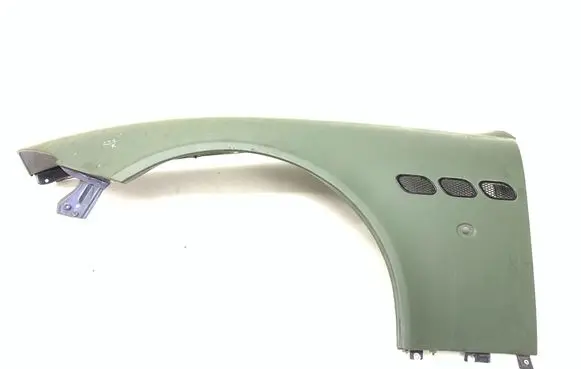 Maserati Quattroporte Fender