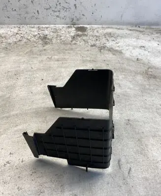Skoda Octavia Mk2 (1Z) Battery box tray cover/lid 1k0915335c