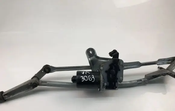 Volvo V70 Wiper motor 8648343