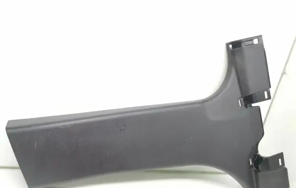 (B) pillar trim (bottom)