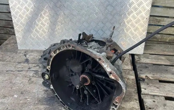Opel Vivaro Manual 6 speed gearbox PF6010 8200460604 8200546200