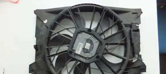 Mercedes-Benz E W211 Air conditioning (A/C) fan (condenser) A2115000593 A2115050055 BOSCH1137328109BOSCH0130706802
