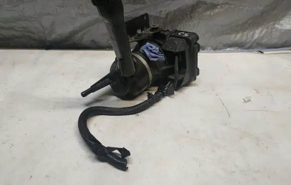 Peugeot 308 Power steering pump 9684252580