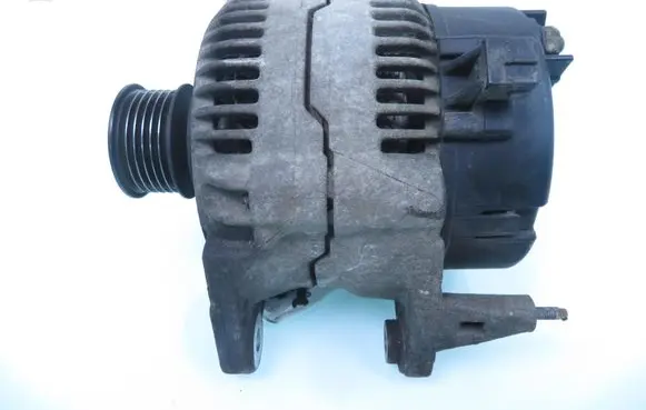 Volkswagen Polo III 6N 6N2 6NF Generator/alternator 0123310019 028903025H