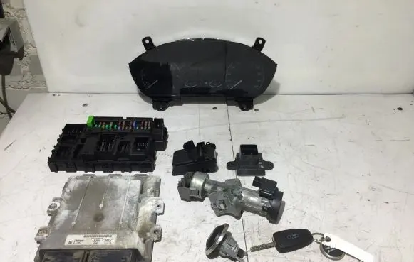 Engine ECU kit and lock set