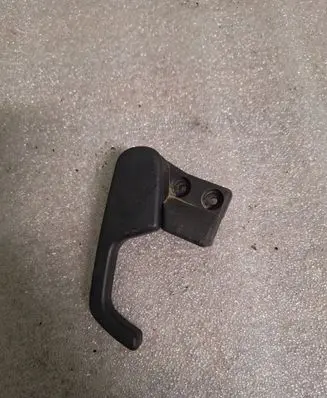 Volkswagen PASSAT B4 Engine bonnet (hood) release handle 3A1823533