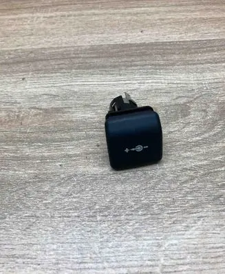 BMW X5 E53 12 V Socket (rear) 6904008