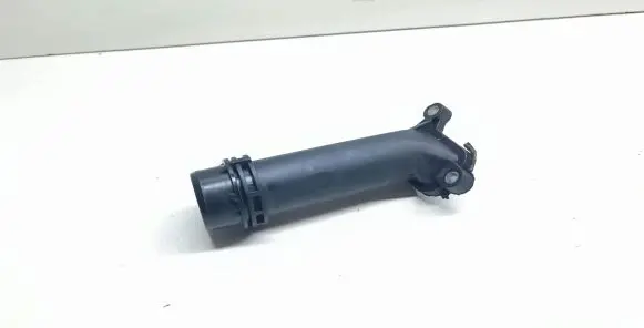 BMW 5 GT F07 Engine coolant pipe/hose 1082618624