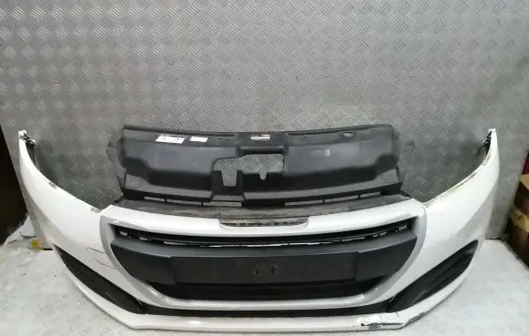 Peugeot 208 Front bumper