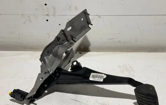 Peugeot 308 Brake pedal 